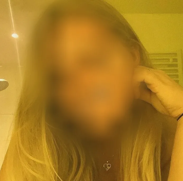 Cara, 30