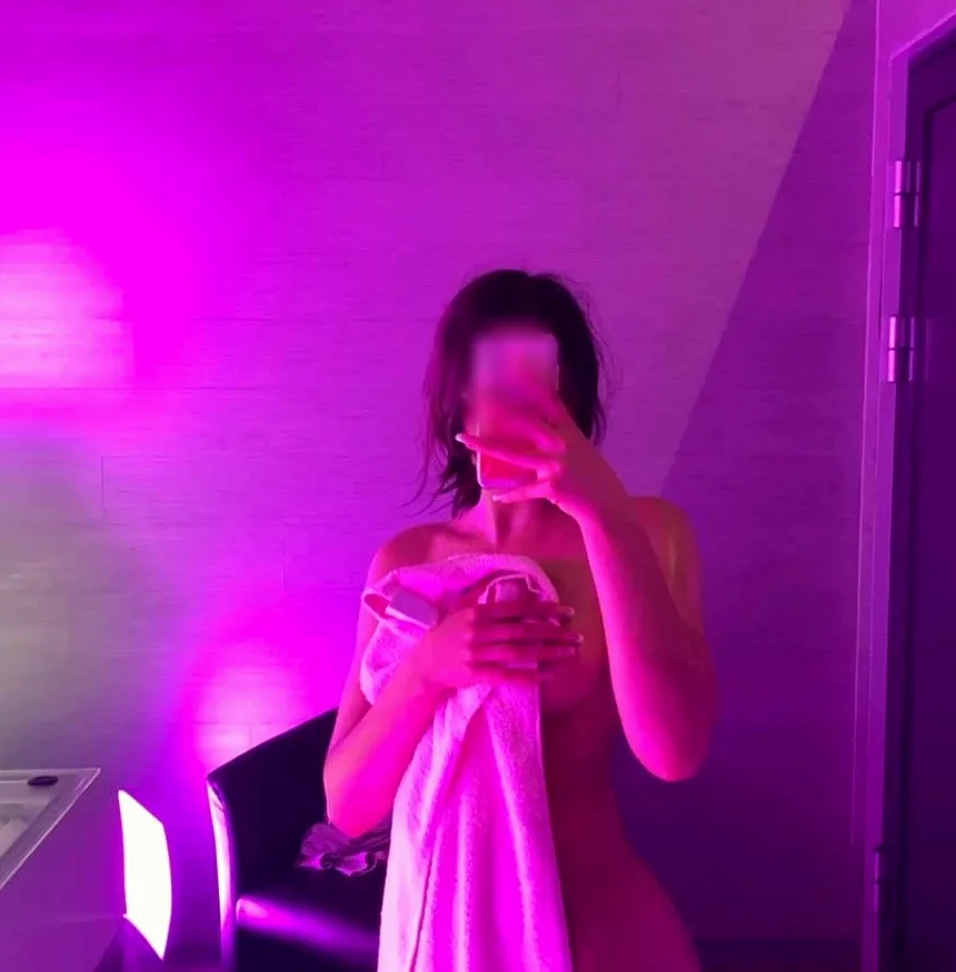 Leonie, 18