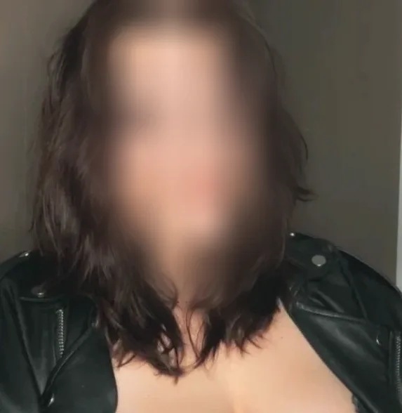 Sarah, 25